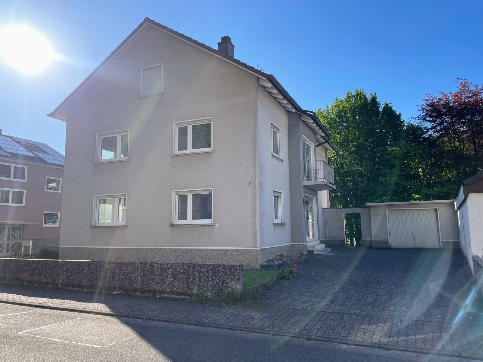 Zweifamilienhaus in Dahn mit großem Grundstück Zweifamilienhaus in Dahn mit großem Grundstück