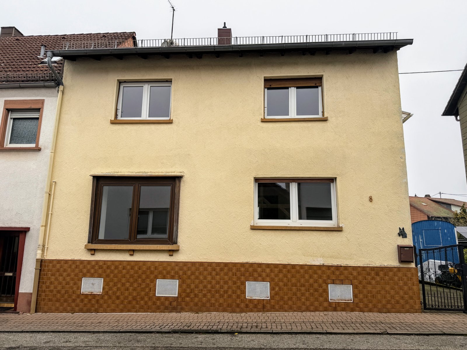 Gepflegtes Einfamilienhaus in ruhiger Lage in Lemberg Gepflegtes Einfamilienhaus in ruhiger Lage in Lemberg